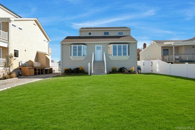 26 Namkee Ln in Blue Point, NY - Building Photo - Building Photo