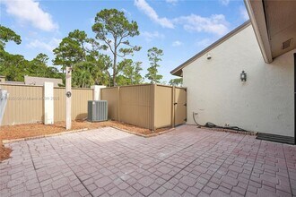 244 Pleasant Wood Dr in Wellington, FL - Building Photo - Building Photo