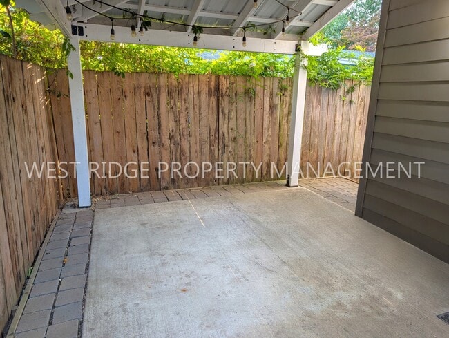 5518 SE Pardee St in Portland, OR - Building Photo - Building Photo