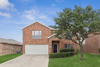 10444 Turning Leaf Trail in Fort Worth, TX - Building Photo - Building Photo