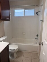 647 Tom Kemp Dr in New Braunfels, TX - Foto de edificio - Building Photo