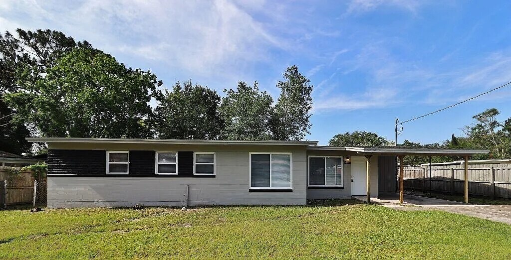 8080 Jacques Dr in Jacksonville, FL - Building Photo