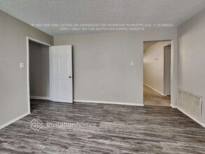 122 Cooper St in Cedar Hill, TX - Building Photo - Building Photo