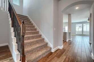 1100 Misty Ridge Dr in Justin, TX - Foto de edificio - Building Photo