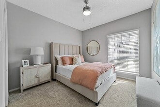 Veridian Place in Dallas, TX - Building Photo - Building Photo