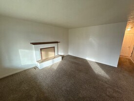 1215 NW 11th St in Corvallis, OR - Building Photo