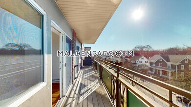 525 Highland Ave, Unit 27 in Malden, MA - Building Photo - Building Photo