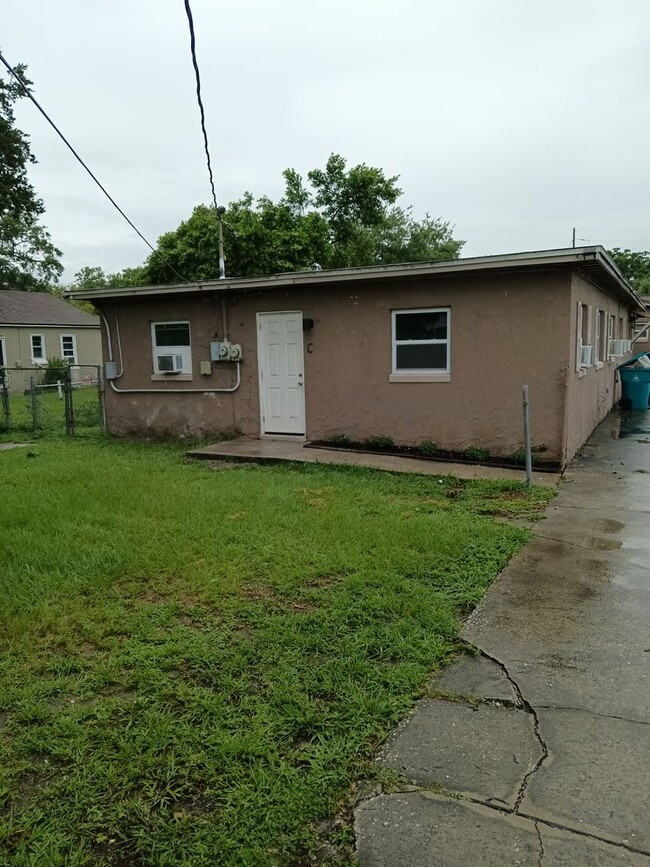 property at 902 W Jackson St