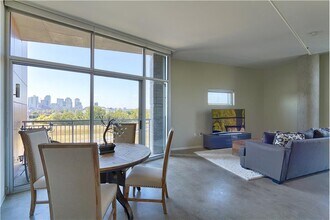 2115 Yeaman Pl-Unit -Unit 200 in Nashville, TN - Building Photo - Building Photo