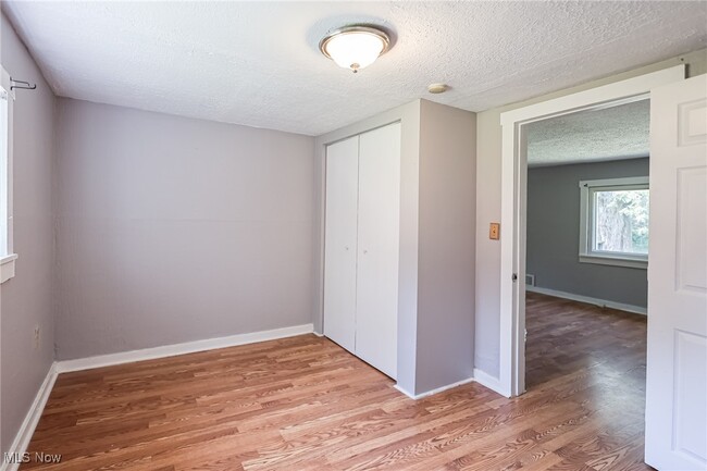 6180 Hillford Ave NE in Canton, OH - Building Photo - Building Photo
