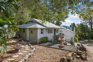3160 Sunridge Dr in Santa Rosa, CA - Building Photo