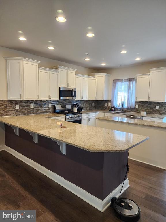 1520 Witchhazel Cir
