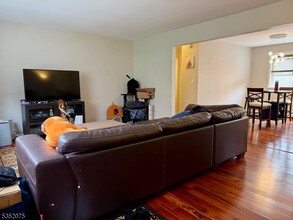 2467 NJ-10 in Morris Plains, NJ - Foto de edificio - Building Photo
