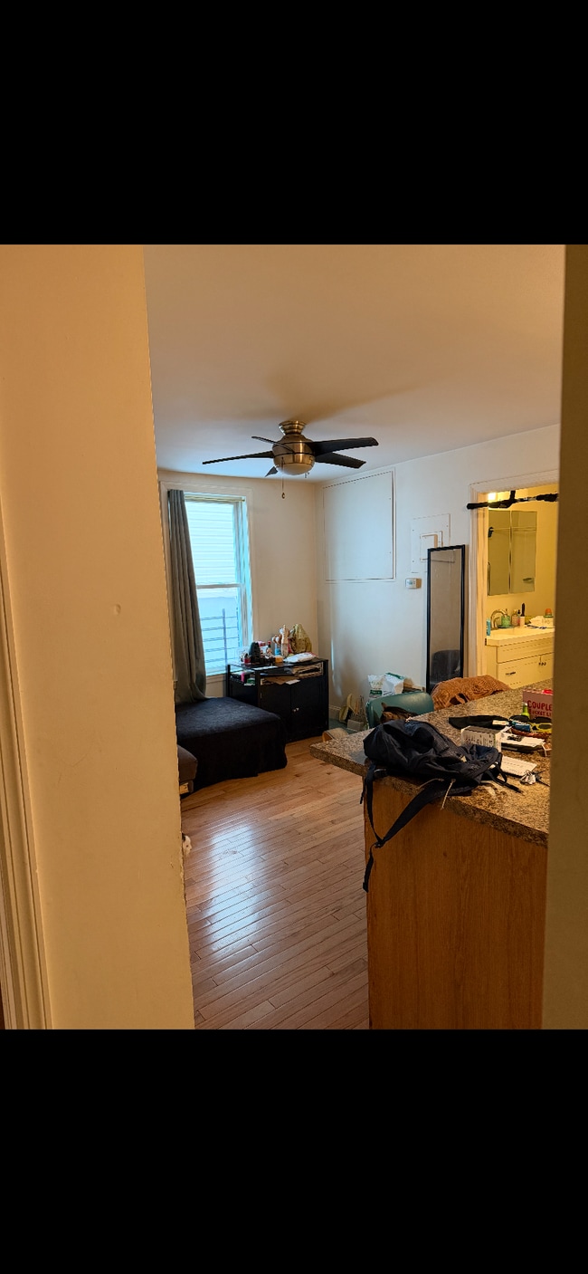 495 S 18th St, Unit Apt #1 in Newark, NJ - Foto de edificio - Building Photo