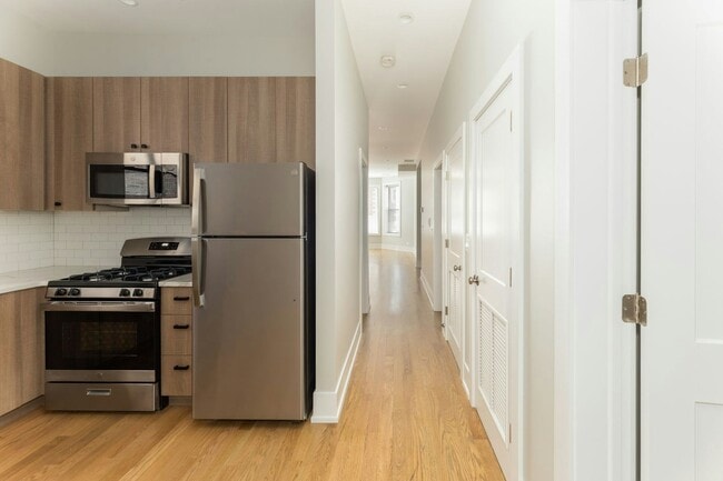 property at 3525 N Wilton Ave
