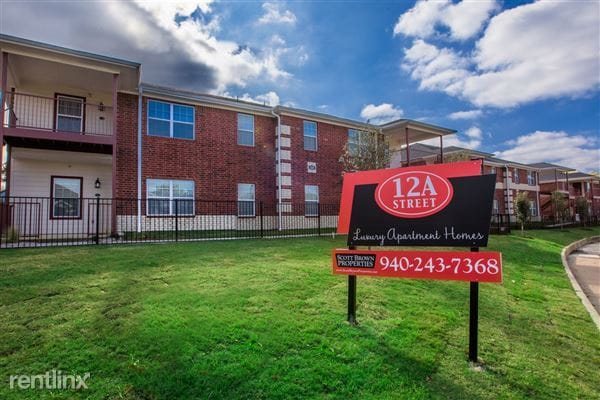 12A Apartments in Denton, TX - Building Photo - Building Photo