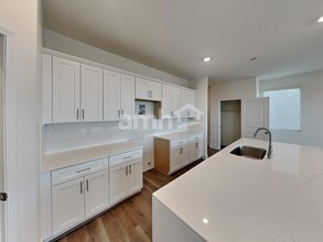 10140 Mountain Crest St in Las Vegas, NV - Building Photo - Building Photo