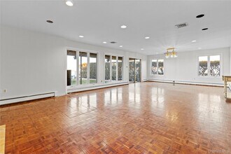 115 Maryland Ave in Long Beach, NY - Building Photo - Building Photo