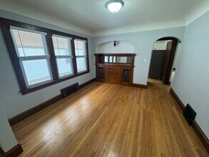 2639 N 61st St, Unit 2639 in Milwaukee, WI - Building Photo - Building Photo