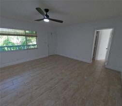 1423 Holly Heights Dr, Unit 15 in Fort Lauderdale, FL - Building Photo - Building Photo