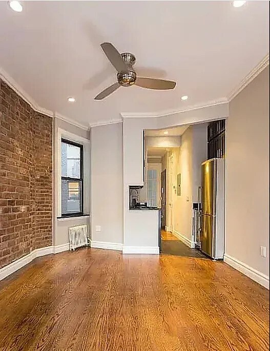 229 First Avenue in New York, NY - Building Photo