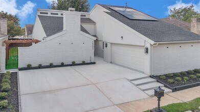 14223 Stokesmount Dr in Houston, TX - Building Photo - Building Photo