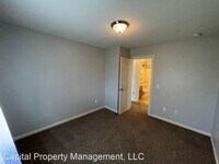 2902 Marguerite Dr photo'