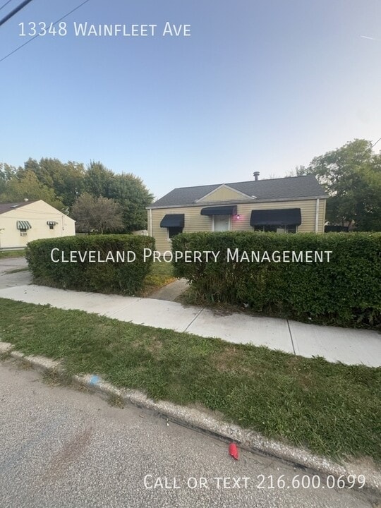 13348 Wainfleet Ave in Cleveland, OH - Building Photo