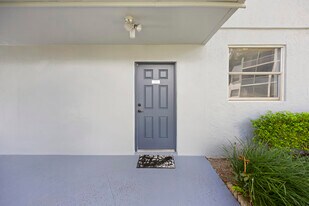 5301 NW 2nd Ave in Boca Raton, FL - Building Photo