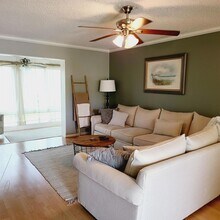 23 Colonial Club Dr, Unit 200 in Boynton Beach, FL - Foto de edificio - Building Photo