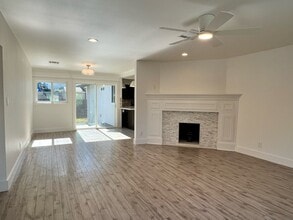 4364 Toland Way in Los Angeles, CA - Building Photo - Building Photo