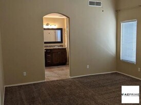 3038 E Blackhawk Dr in Phoenix, AZ - Building Photo