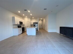 2211 Portrait St in Kissimmee, FL - Building Photo - Building Photo