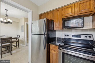 2803 Arlington Blvd in Arlington, VA - Building Photo - Building Photo