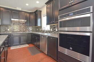 22 Walnut Way in Hopkinton, MA - Building Photo - Building Photo