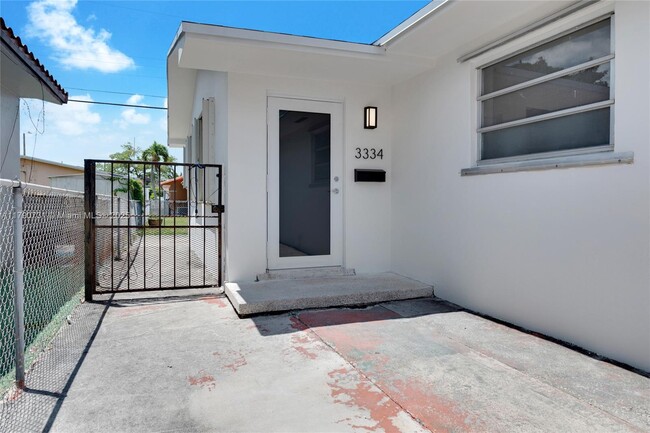 property at 3334 SW 24th St