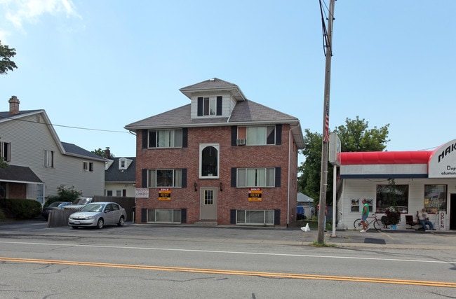 3763 S Park Ave in Buffalo, NY - Foto de edificio - Building Photo