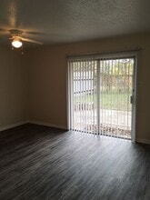 1504 S W S Young Dr in Killeen, TX - Building Photo - Building Photo