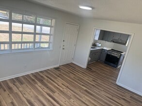 261 State Rd S-42-9222 in Boiling Springs, SC - Building Photo - Building Photo