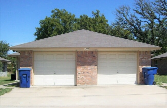 1002 W Avenue B, Unit 2