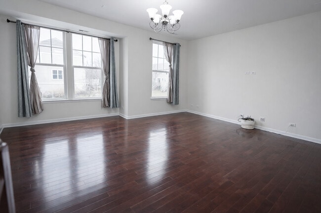 3463 Bradbury Cir in Aurora, IL - Building Photo - Building Photo