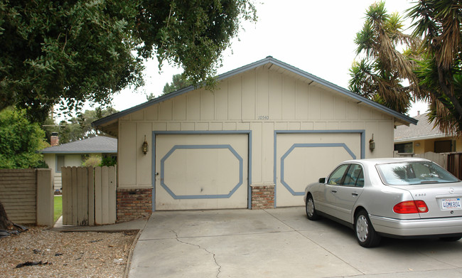 10540 N Foothill Blvd in Cupertino, CA - Building Photo - Building Photo