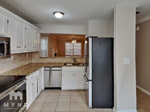 5210 Laurel Bridge Dr SE in Smyrna, GA - Foto de edificio - Building Photo