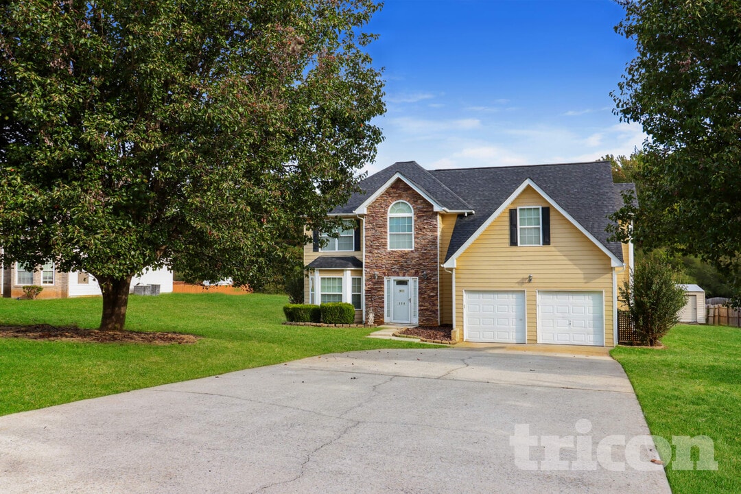 339 Sheffield Ln in Powder Springs, GA - Foto de edificio