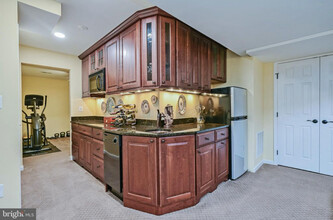 21389 Fitzgerald Dr in Ashburn, VA - Building Photo - Building Photo