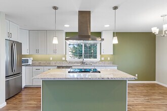 1504 M Ave in Anacortes, WA - Building Photo - Building Photo