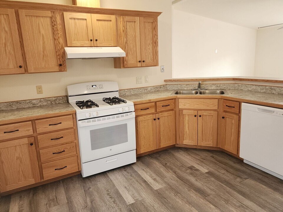 255 E 100 N in Parowan, UT - Building Photo