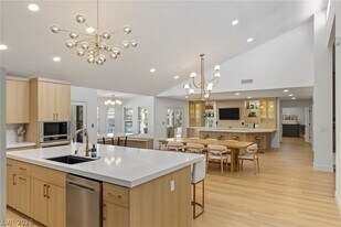 4045 W Mardon Ave in Las Vegas, NV - Building Photo