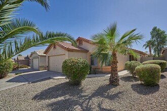 3677 W Santa Cruz Ave in San Tan Valley, AZ - Building Photo - Building Photo