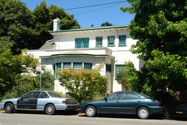 3306 Claremont Ave in Berkeley, CA - Building Photo - Building Photo